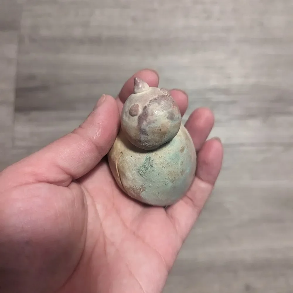 lot #103 Handmade Raku Fired Ceramic Stoneware Bird Decoration - Picture 6 of 8